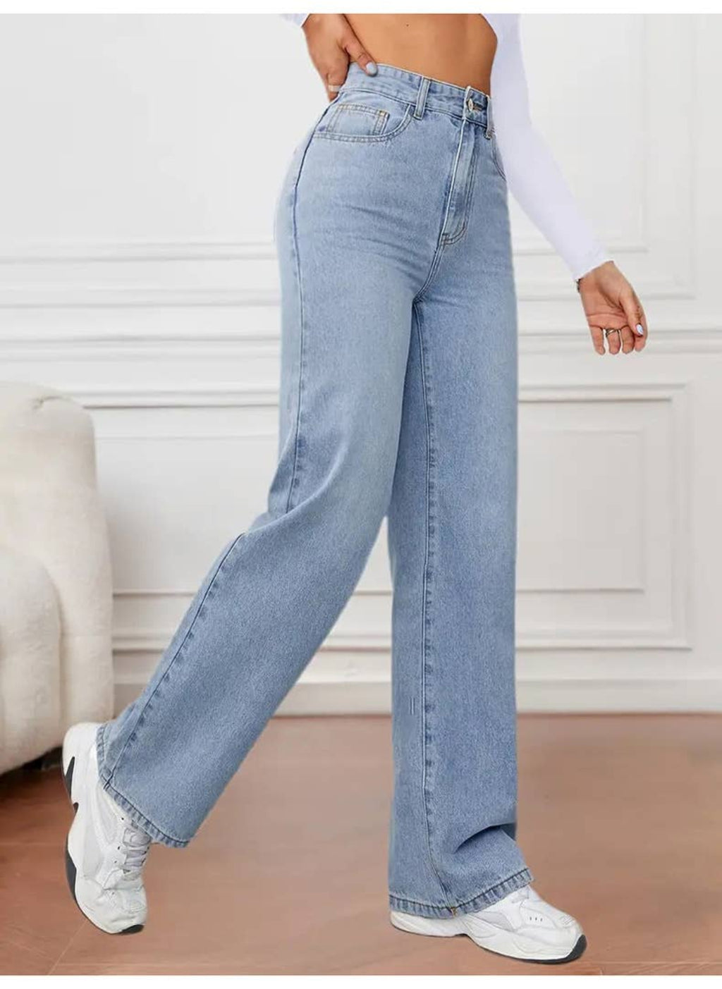 Stretch Loose Straight-Leg Jeans