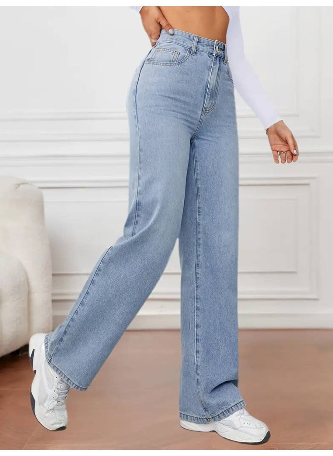 Stretch Loose Straight-Leg Jeans
