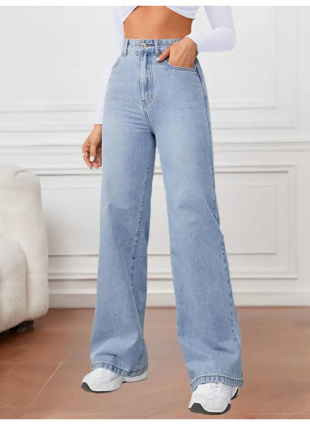 Stretch Loose Straight-Leg Jeans