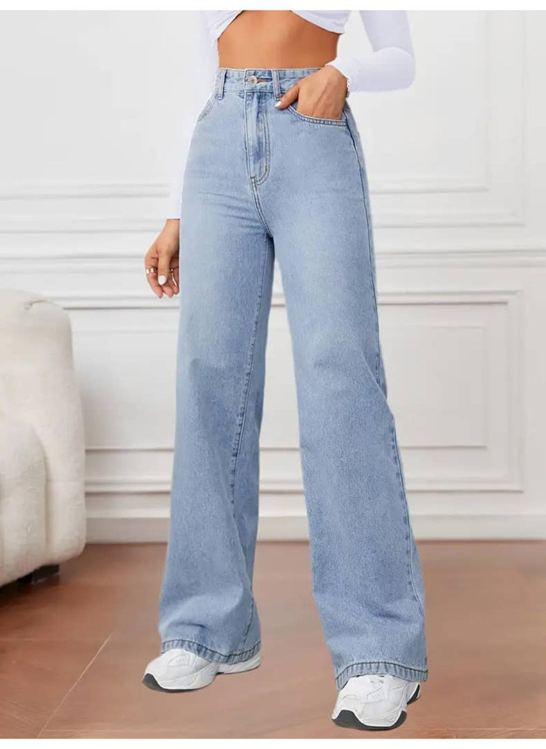 Stretch Loose Straight-Leg Jeans